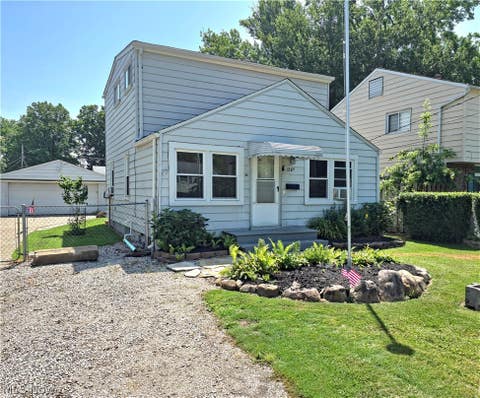 Homes For Sale - 1249 E 342nd Street<br/> Eastlake, OH 44095
