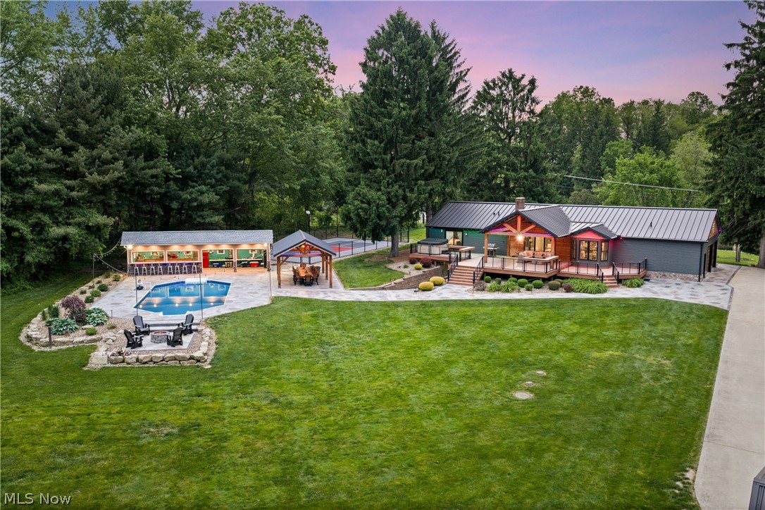 408 Center Road