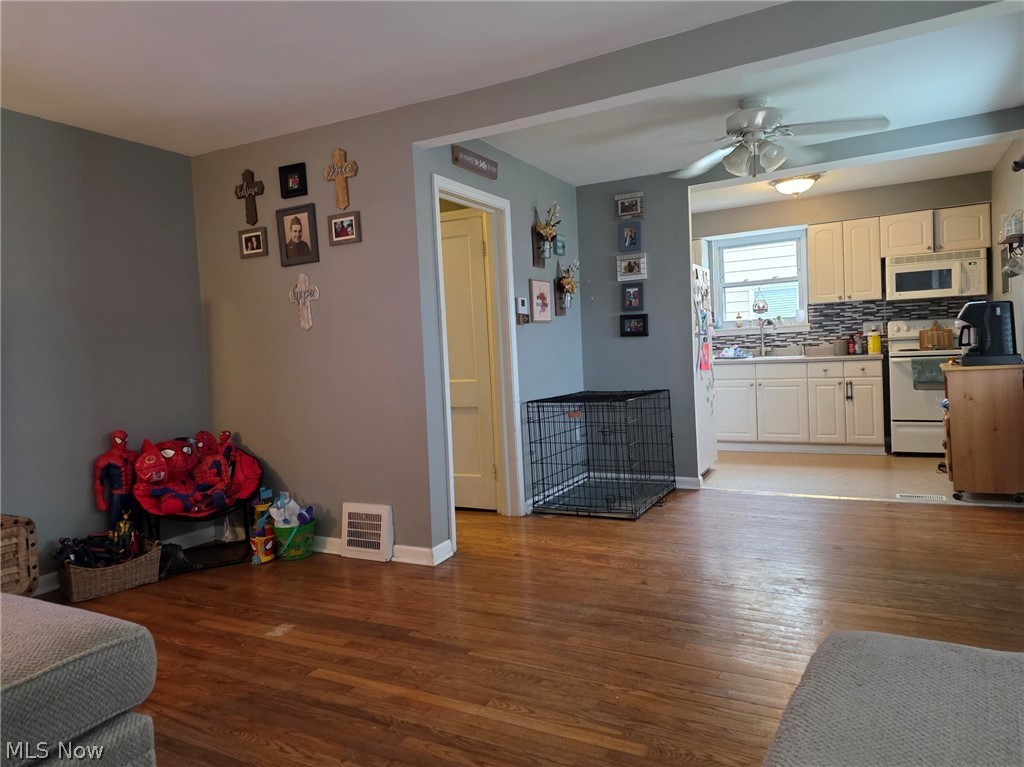 Wool-O-Beach Imp Co - Residential