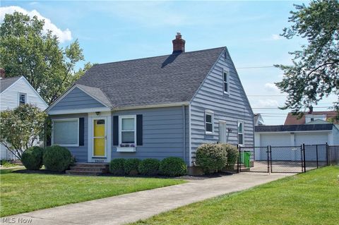 Photo of 29520 Bruce Drive, Willowick, OH 44095 (MLS # 5190412)