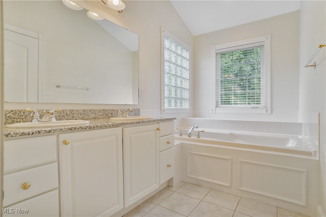 Auburn Hills Condo - Residential