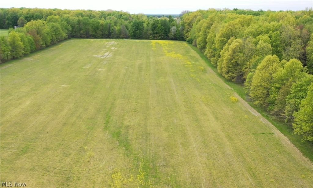 Photo of YOUNGSTOWN KINGSVILLE, Cortland, OH 44410 (MLS # 5212658)