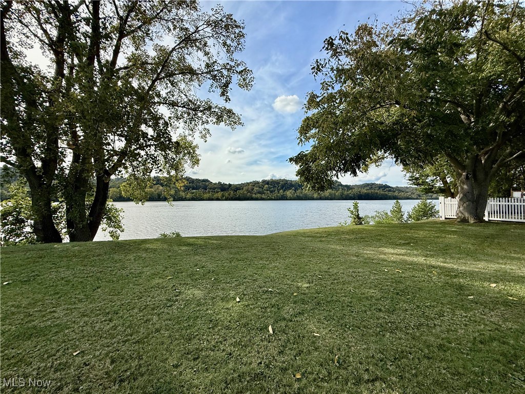 Lawnsdale View Add - Residential