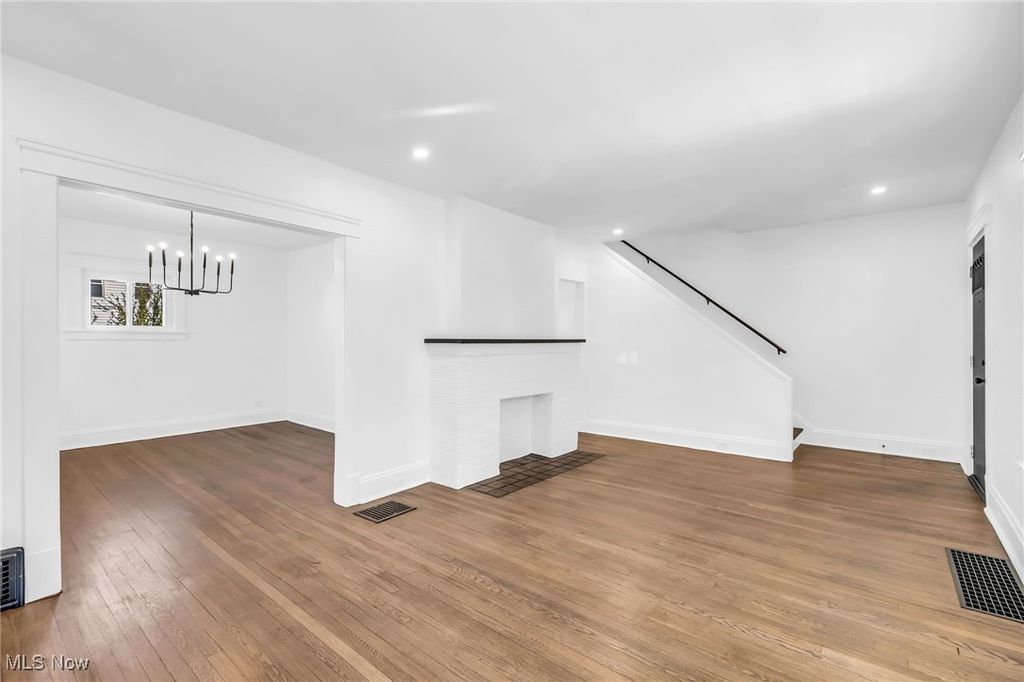 Photo of 14404 Bayes Avenue, Lakewood, OH 44107 (MLS # 5179209)