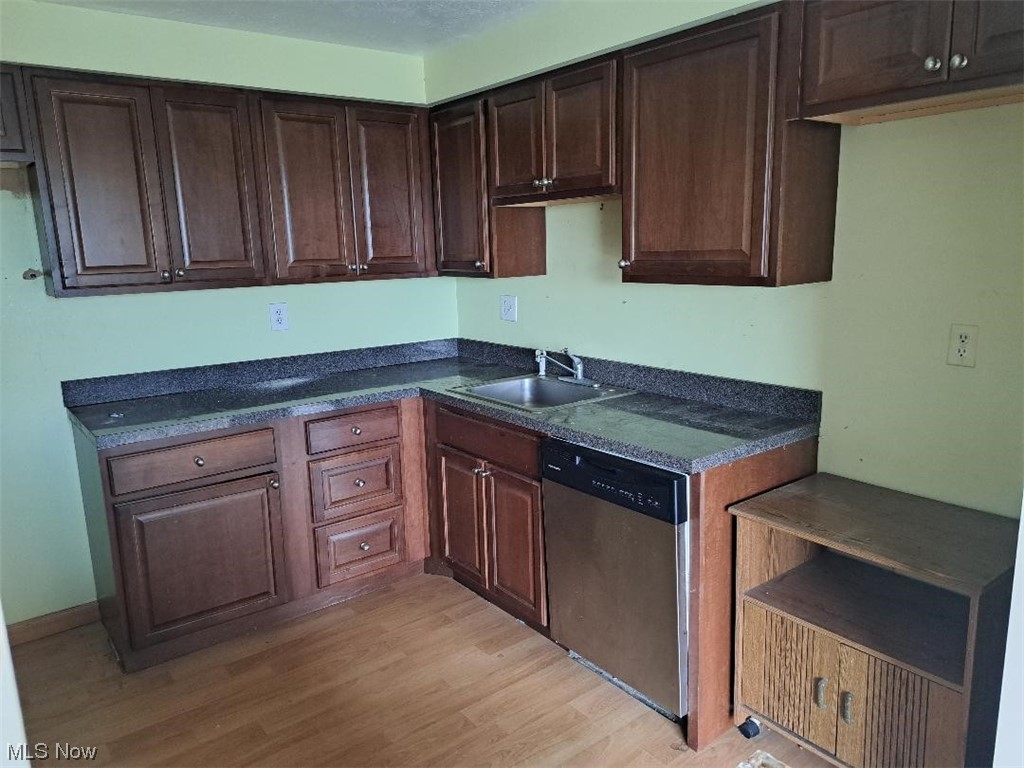 Lake Edge Condo's - Residential