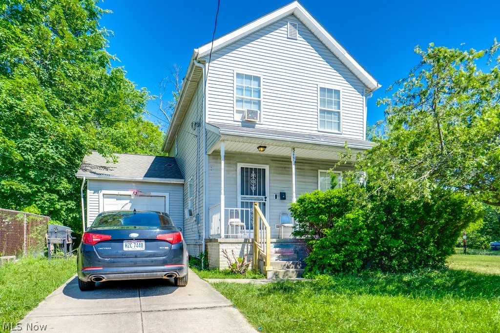 View Cleveland, OH 44104 house