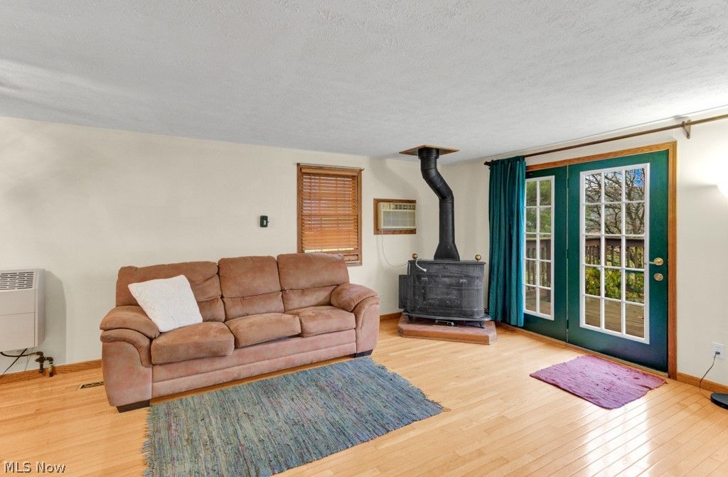 Photo of 7 Choctaw Trail, Malvern, OH 44644 (MLS # 5195581)