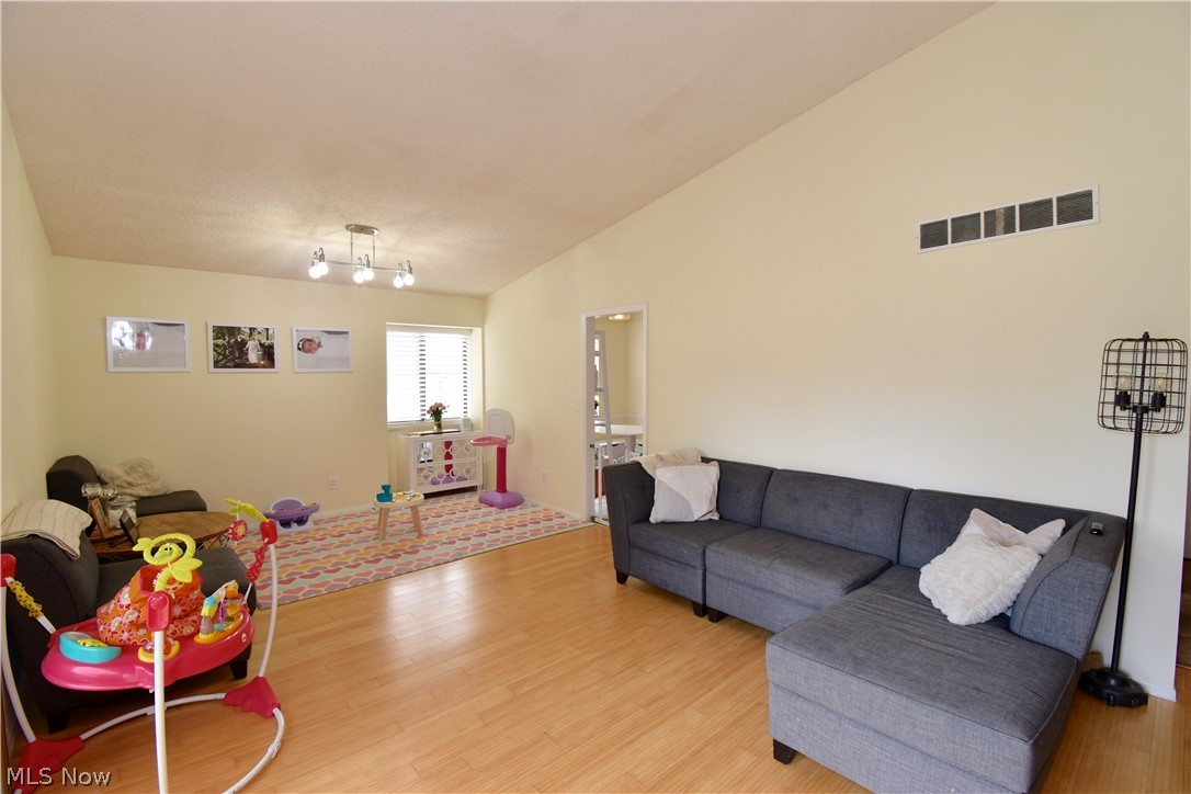 Hampton Woods - Residential