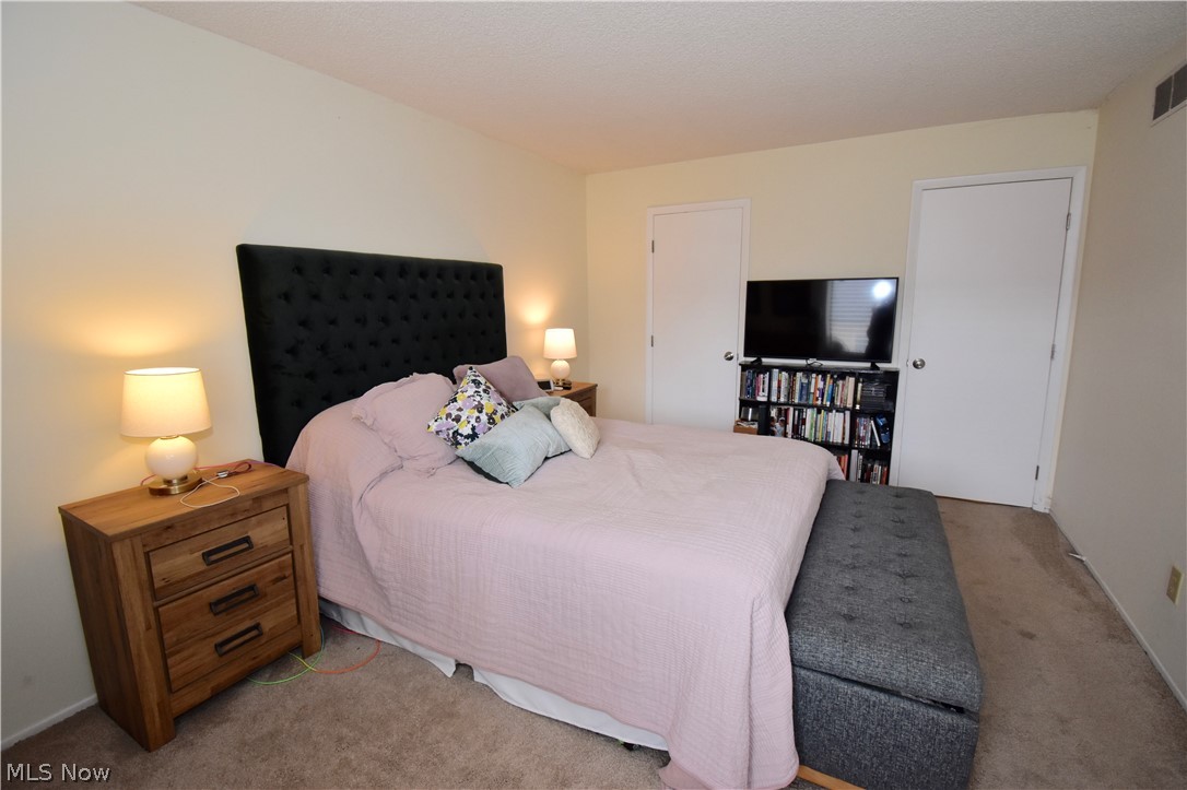 Hampton Woods - Residential