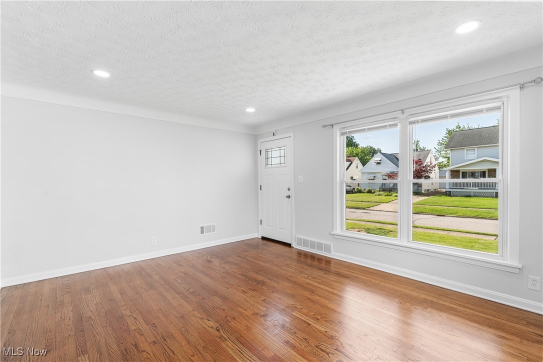 5602 Merkle Avenue, Parma, Ohio image 6