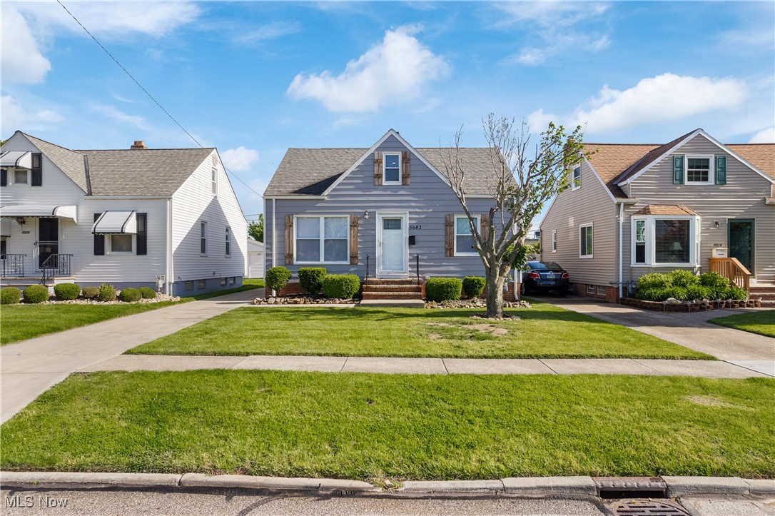 5602 Merkle Avenue, Parma, Ohio image 2