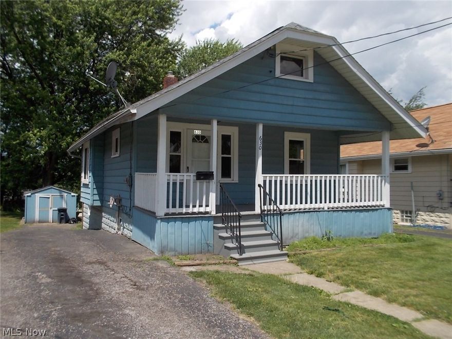 Nice 2 Bedroom 1 Story Home.  Tons of Updates.  Move In Condition.  Newer Siding, Windows, Carpet, Paint, Bathroom and Kitchen Floors, Cabinets, Light Fixtures, Central Air and more.  Close to Bus Line, Shopping and Parks.  Call today!