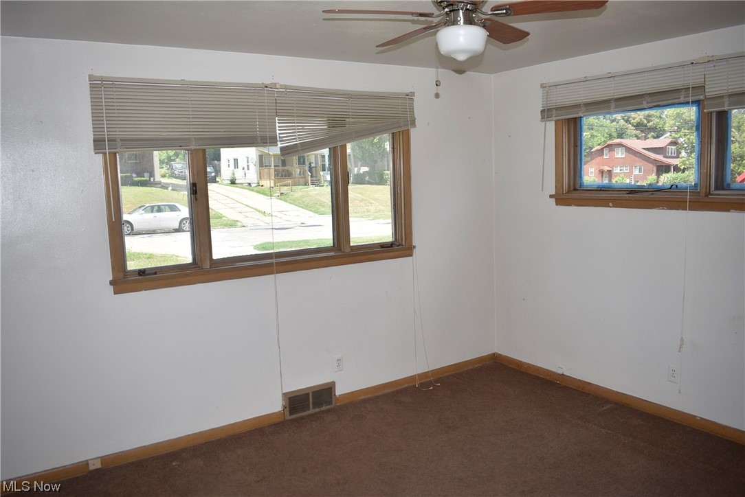 City/Youngstown - Residential Income