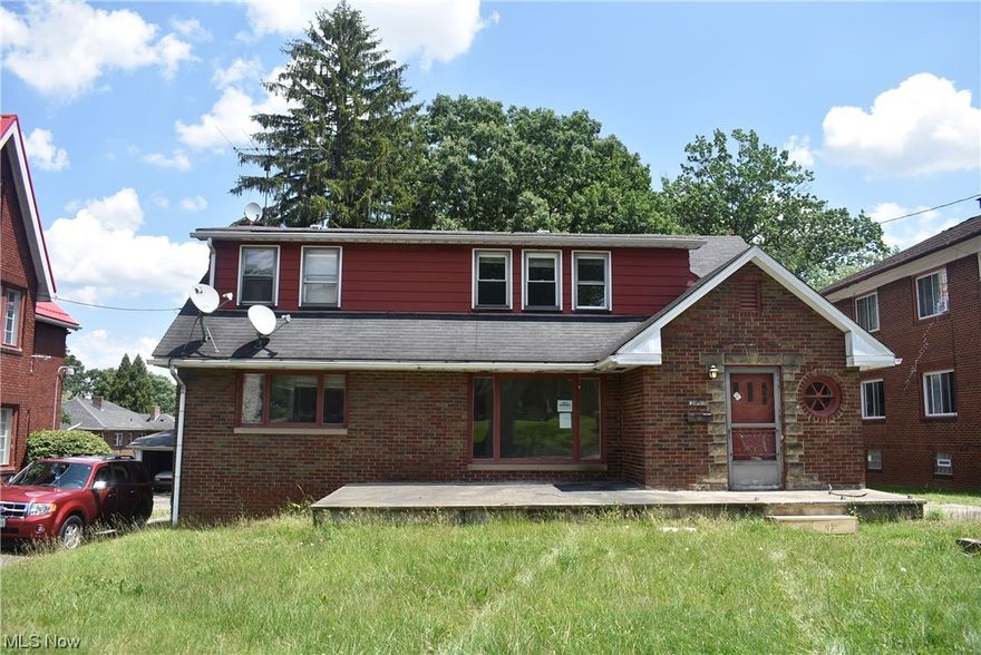 2 Story Duplex, The ground unit has 3 bedrooms and 2 bathrooms. The second unit has 2 bedrooms, 1 full bath and 1 half bath. Property sold as is. No guarantees. No warranties. Must be pre-approved or show proof of funds. All initial offers must be submitted via website provided by the BUYER AGENT ONLY. Please be advised that any offers on this property require a minimum Earnest Money Deposit of 1% of the Purchase Price or $1,000, whichever is greater.