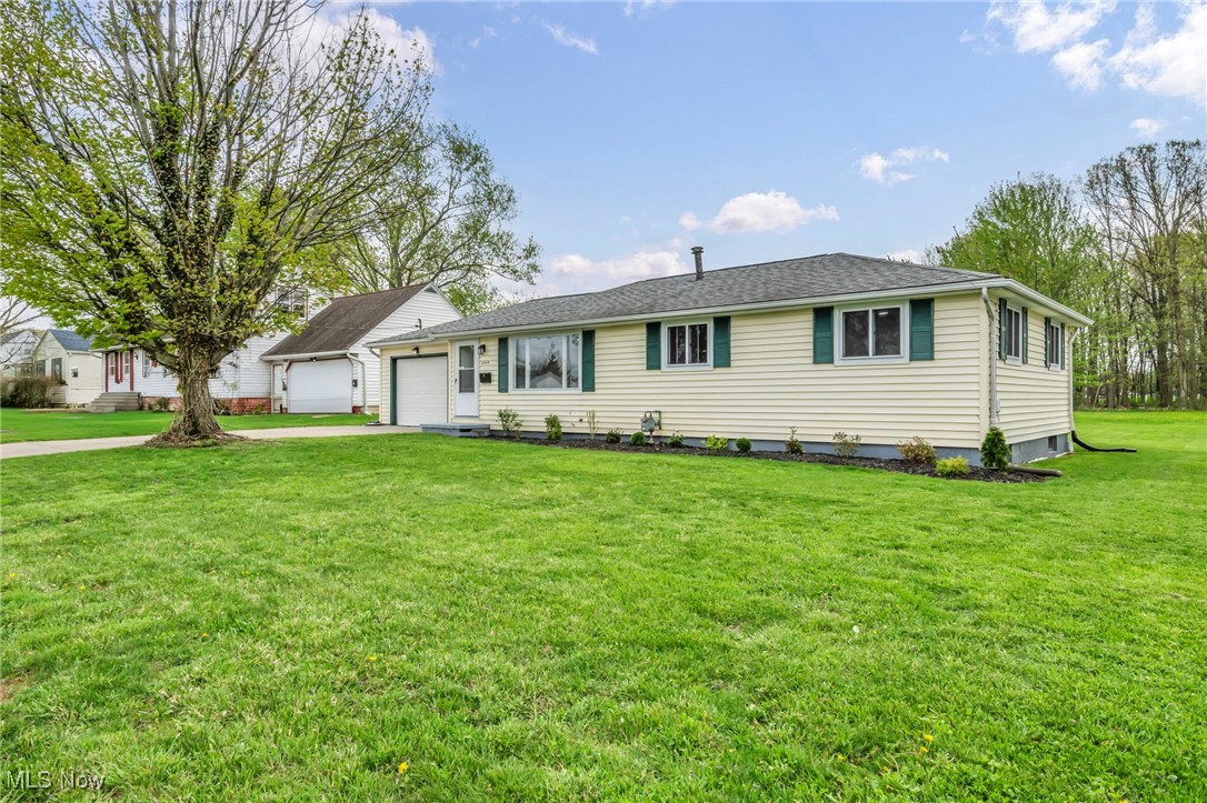 1243 Westwood Drive, Lorain, Ohio image 3