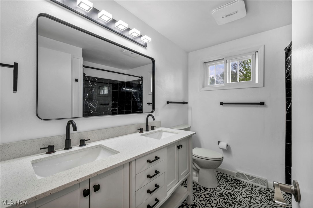 1243 Westwood Drive, Lorain, Ohio image 35