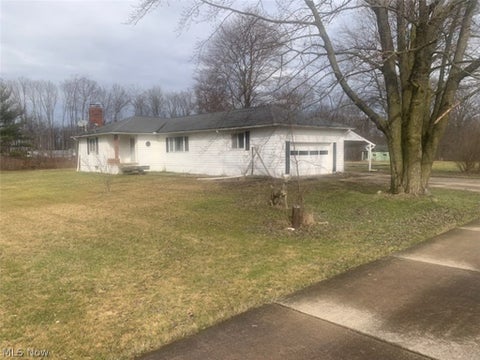 Homes For Sale - 10222 Bundysburg Road<br/> Middlefield, OH 44062