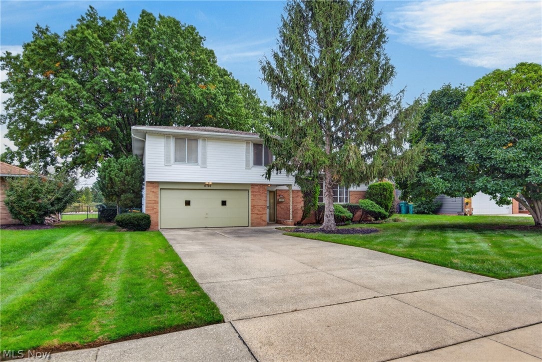 5715 Skyline Drive