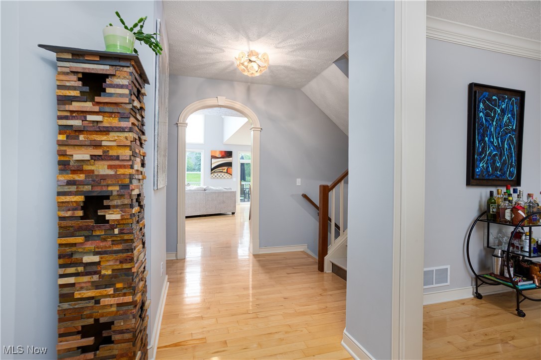 6047 Meadow Lake Drive, Medina, Ohio image 3