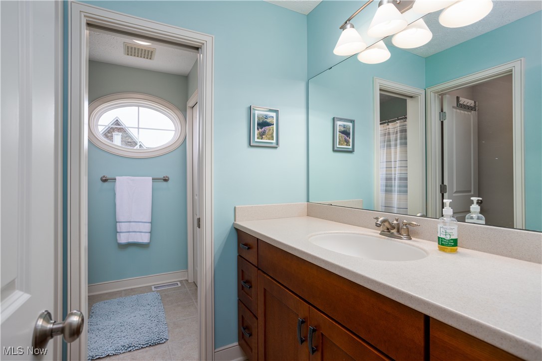6047 Meadow Lake Drive, Medina, Ohio image 26