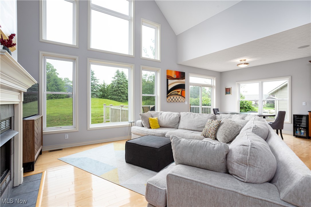 6047 Meadow Lake Drive, Medina, Ohio image 12