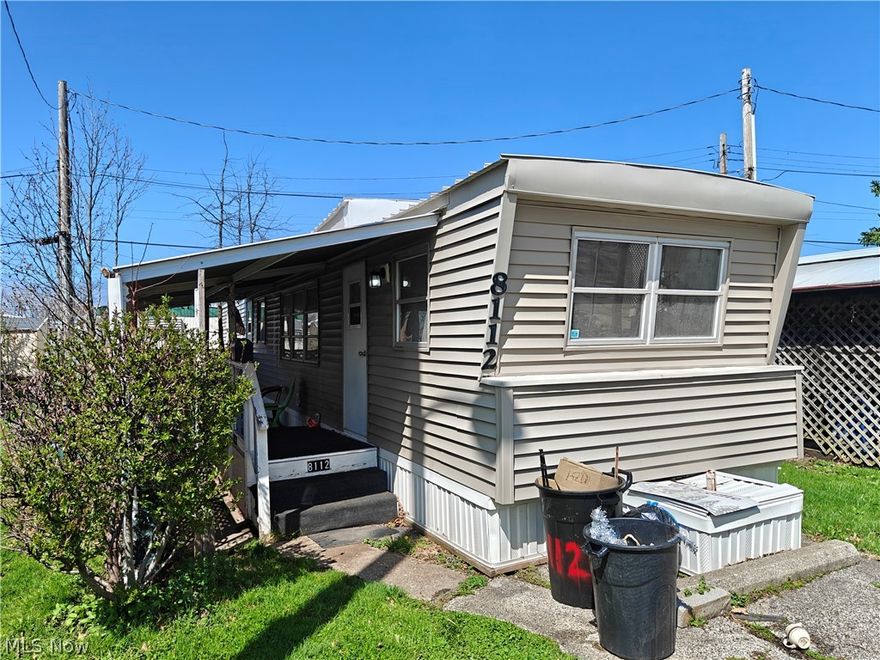 Well maintained mobile home in the Miller Mobile Home Park offered for sale, for rent, or for rent to own to qualified applicants. The home has 2 bedrooms, 1 full bathroom, 470 square feet of living space, and a covered deck. Add your personal touches or just move right in. 55+ community, and all residents must be approved by Horizon Land Management prior to moving in. Landlords are welcome, trailer can be rented to approved applicants. No sight unseen offers, wholesaling, assignment clauses, etc.. Offers with any such terms will be rejected or ignored. Email broker for a video walk through of the property.