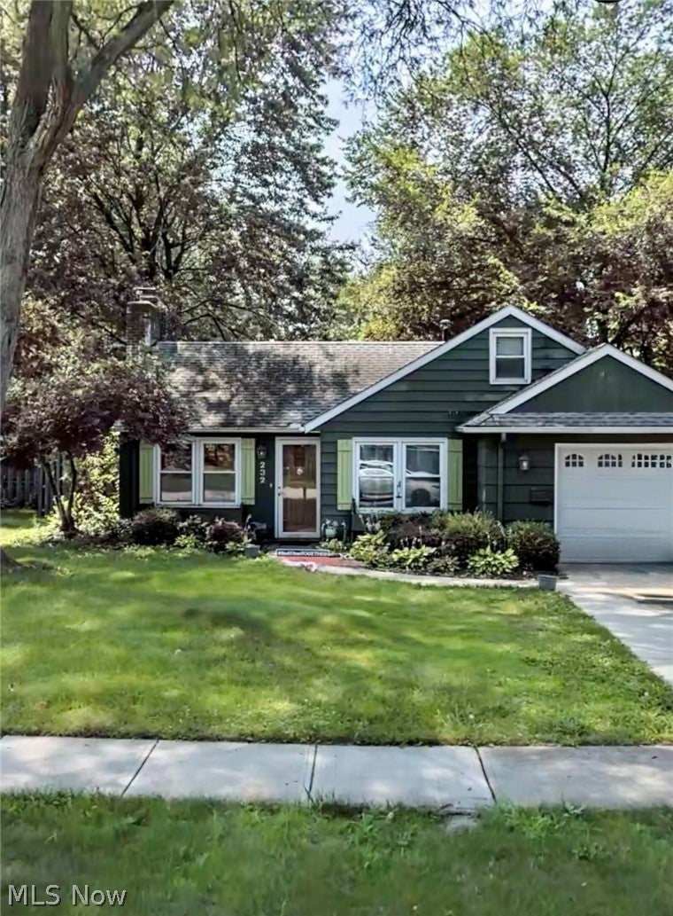 Photo of 232 Franklin Drive, Berea, OH 44017 (MLS # 5218655)