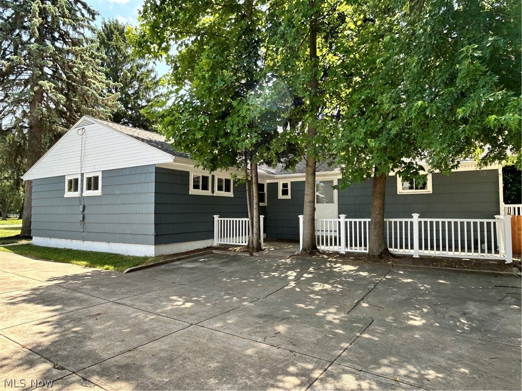 992 Lander Road