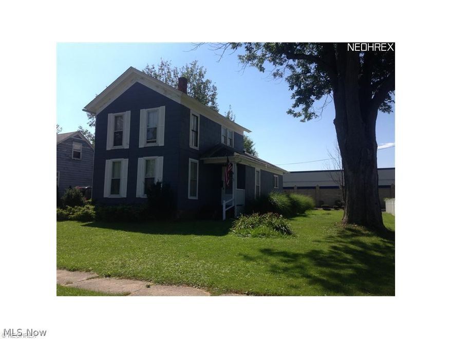 Cozy 3 bedroom colonial in the heart of Geneva with big living room and dining room and open kitchen leading out to big back yard....freshly painted and newer carpet.....MOVE IN READY!!!!!