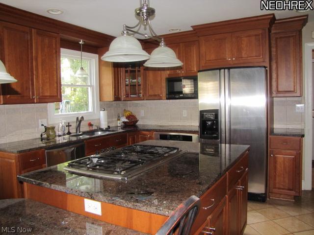 Wake Robin Estates - Residential