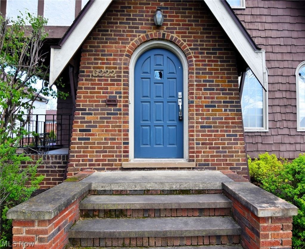 Photo of 6222 Brookside Drive, Cleveland, OH 44144 (MLS # 5202752)