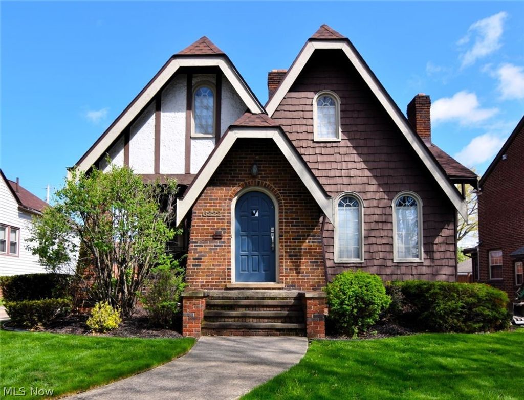 Photo of 6222 Brookside Drive, Cleveland, OH 44144 (MLS # 5202752)