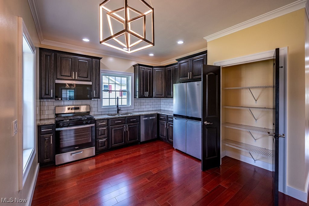 Avalon Adn - Residential