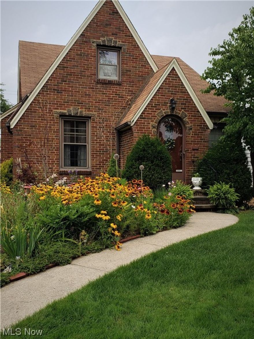 This four bedroom home with great curb appeal is located in an area of classic homes in the Brookside/Brooklyn area. Brookside Park Reservation is just up Ridge Road. Minutes from downtown Cleveland. Owner was a member of the Cleveland Garden club, so you will enjoy the landscaping. Two bedrooms and a full bath on the first floor. Two more bedrooms plus a sitting area located on the second floor. Upstairs there is wood paneling that is believed to be known as "Pecky Cypress" rare at this time and expensive if you can find it. According to items it can be whitewashed or stained for a modern day appearance.
All brick home, four bedrooms in a nice quaint area of classic homes in the 44144 Brooklyn zip code, you will not be disappointed in showing this home.
Updated kitchen, fireplace in living room, formal dining room, wood floors. Full basement. No HOA fees. Back porch has a spot under the window where water came in but if you check on the outside you can see where caulking was done to