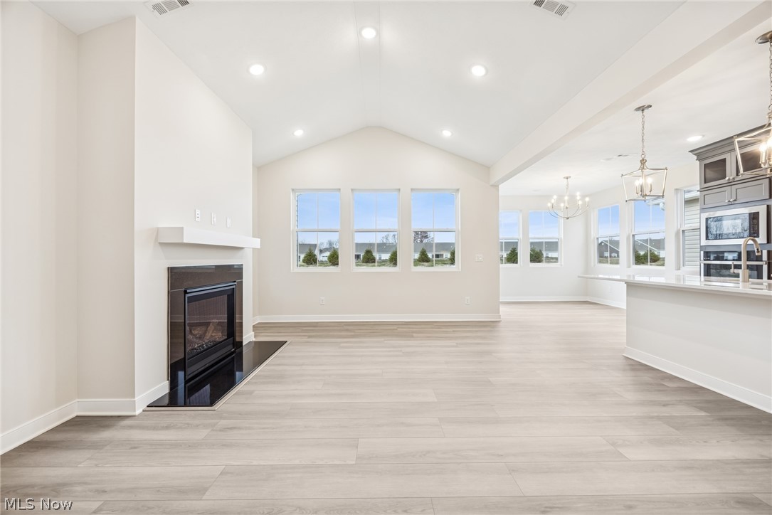 Four Seasons at Sandstone - Residential