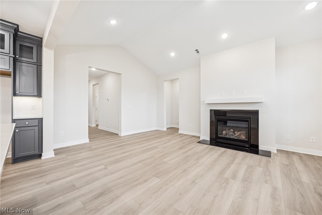 Four Seasons at Sandstone - Residential