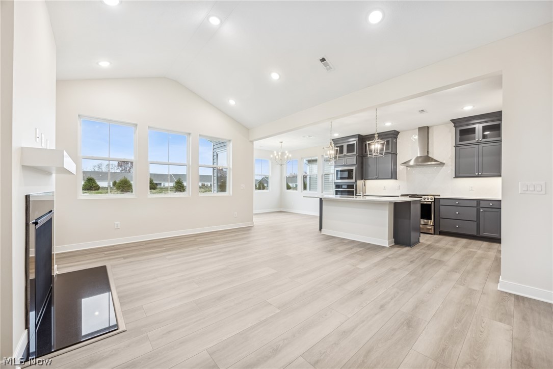 Four Seasons at Sandstone - Residential