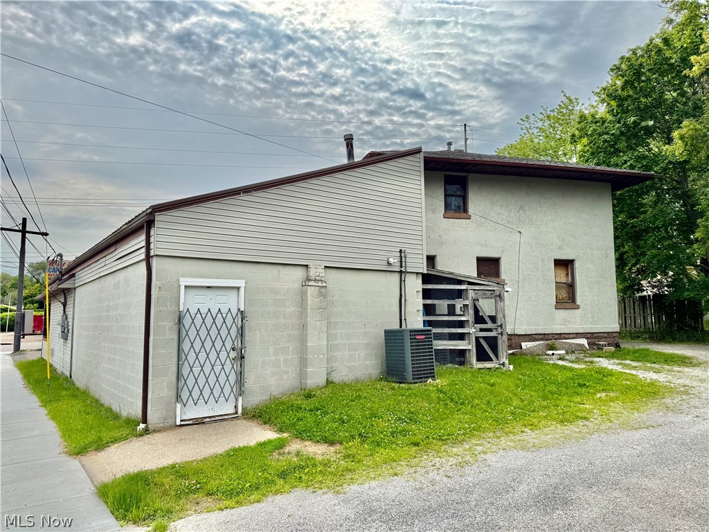 209 17th Street SW