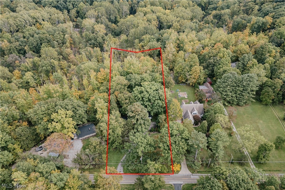 18535 Geauga Lake Road