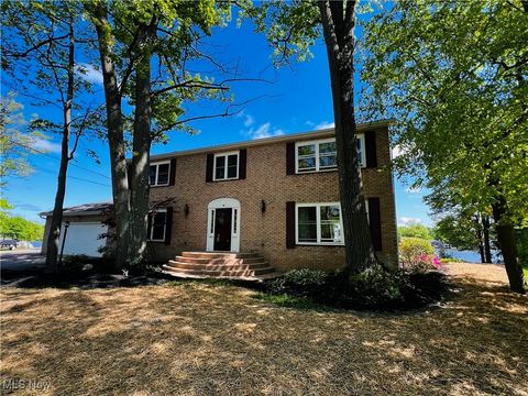 498 Eagle Point Roaming Shores OH 44084