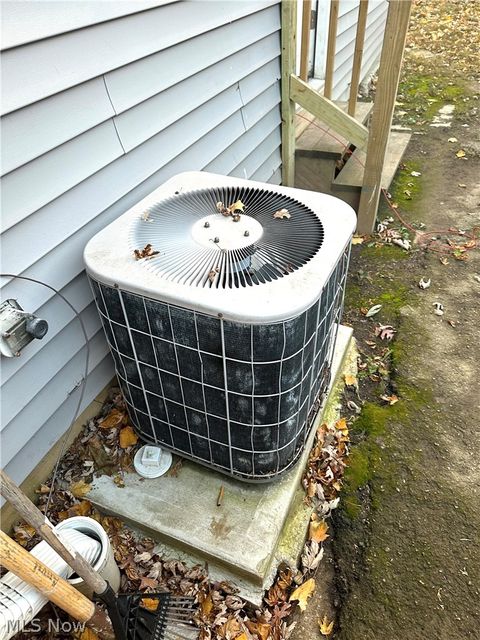 Tiny photo for 3856 W 23rd Street, Cleveland, OH 44109 (MLS # 5191698)