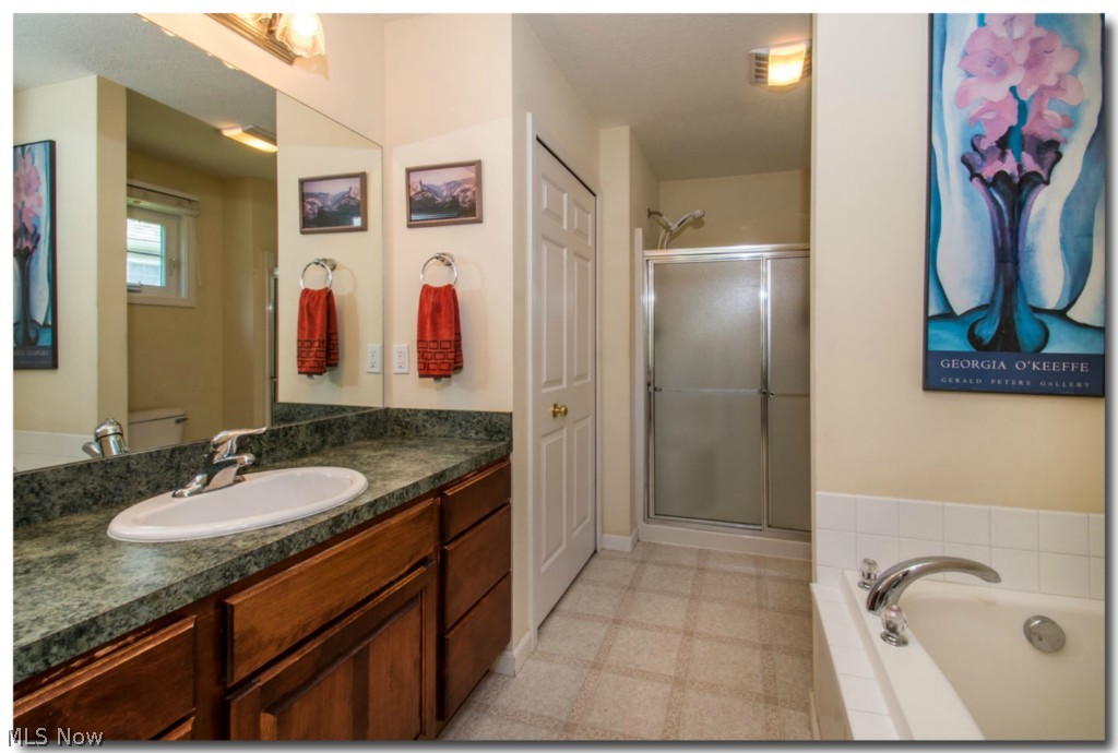 Greenwood Hlnds Condo Ph 12 - Residential