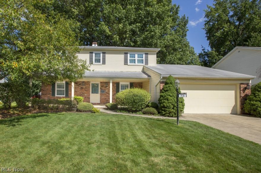 Welcome to your new Home!  Charming covered porch greats you as you enter into this well cared for Four Bedroom, Two and 1/2 bath, Colonial style, center hallway home. Eat in, Spacious Kitchen, tons of cabinet space as well as a built in desk/office area.  Step down, Generous size  Family Room, provides a great entertaining space.  Main floor also includes a Living Room and Formal Dining Room.  Traffic friendly floor plan.  Enclosed Three Season Sun Room is located off of the Family room.   Convenient, Mud room w/storage and separate entrance. Generous size master w/ Jack and Jill Full Bath. Three more bedrooms along with a second full bath complete the second floor. Ample closet space and ceiling fans are featured in all bedrooms.  Windows were replaced in 97',  Water heater '04.  Glass block windows in basement. Make this home your own.  Includes a ONE YEAR HOME WARRANTY.
Come and take a look!