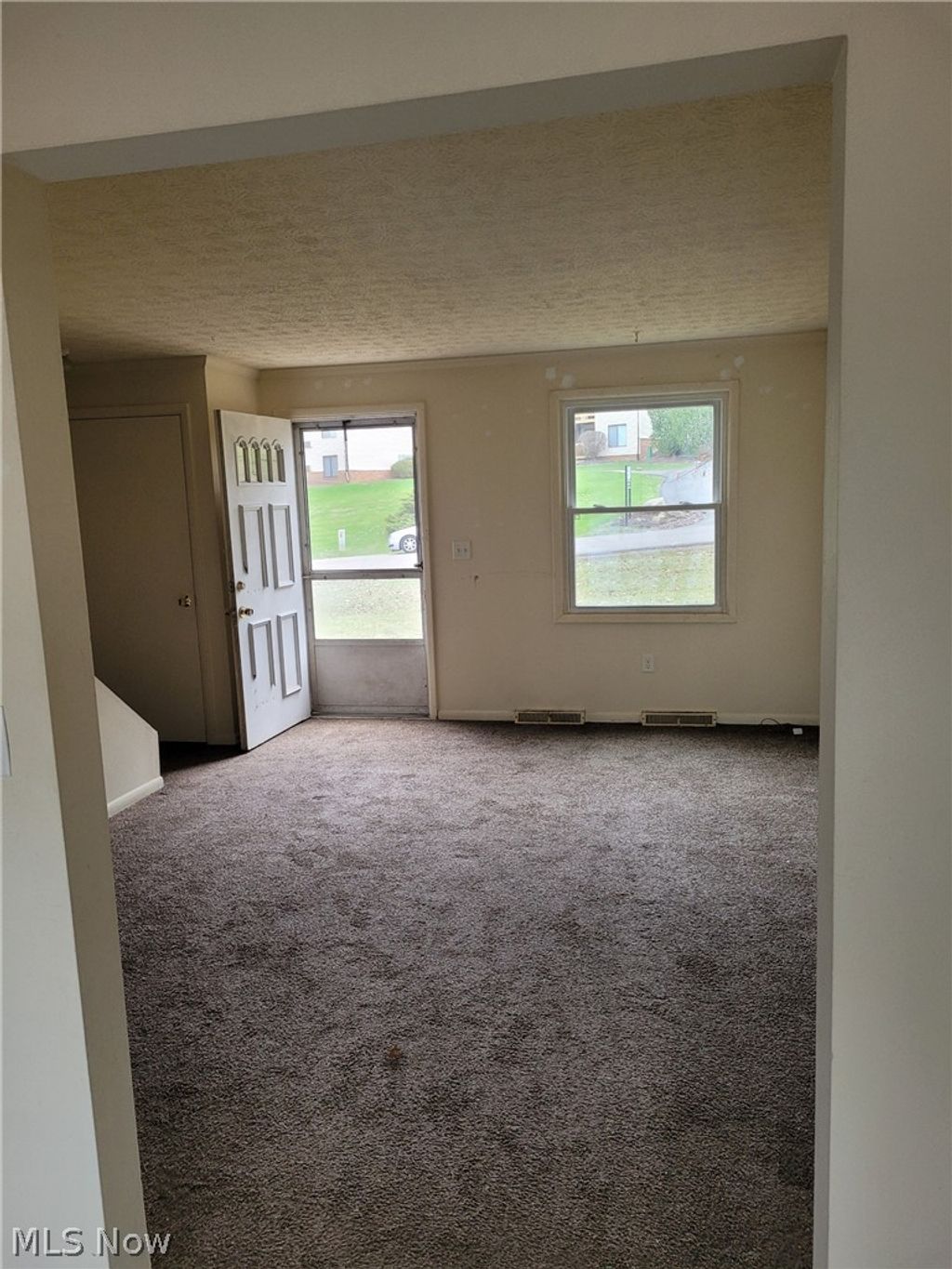 Photo of 2781 Thackeray Avenue NW, Massillon, OH 44646 (MLS # 5197045)