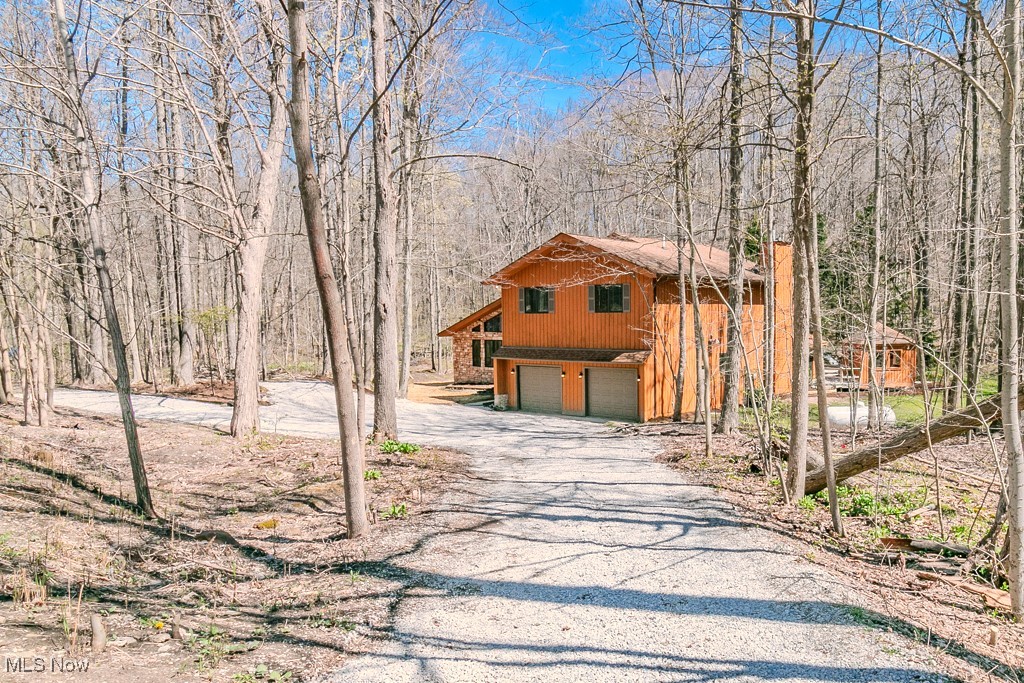 11191 Winding Brook Lane, Chesterland, Ohio image 3