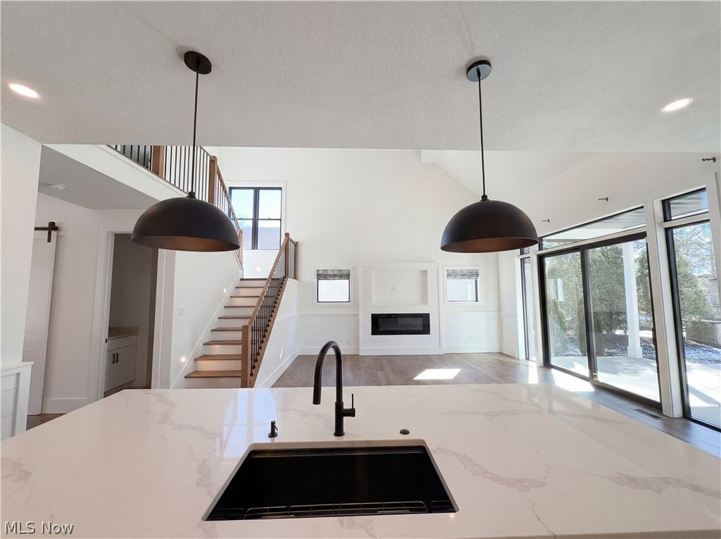 Photo of 560 Red Oak Lane, Bay Village, OH 44140 (MLS # 5191562)