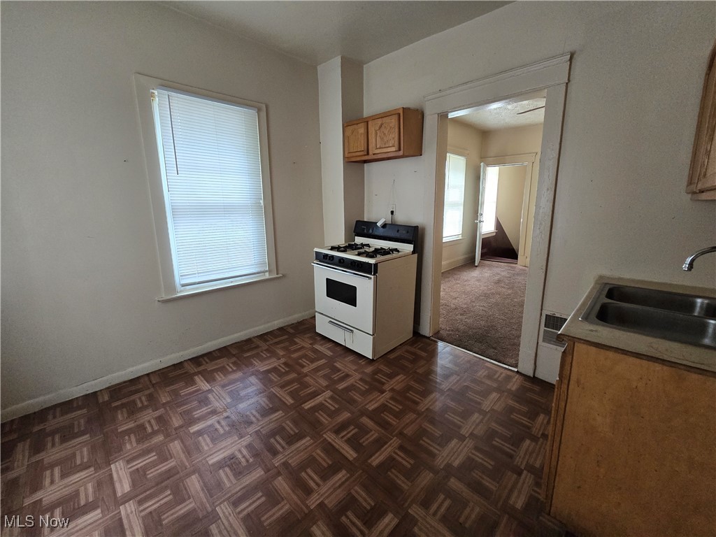 Amor & Carpenters - Residential Income