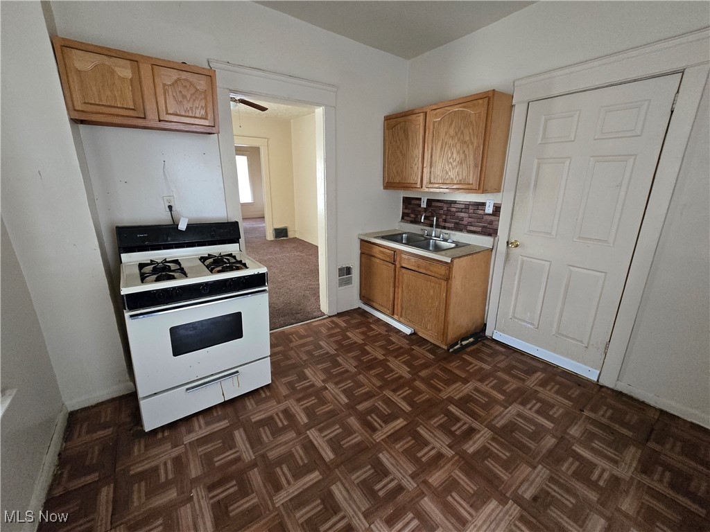 Amor & Carpenters - Residential Income