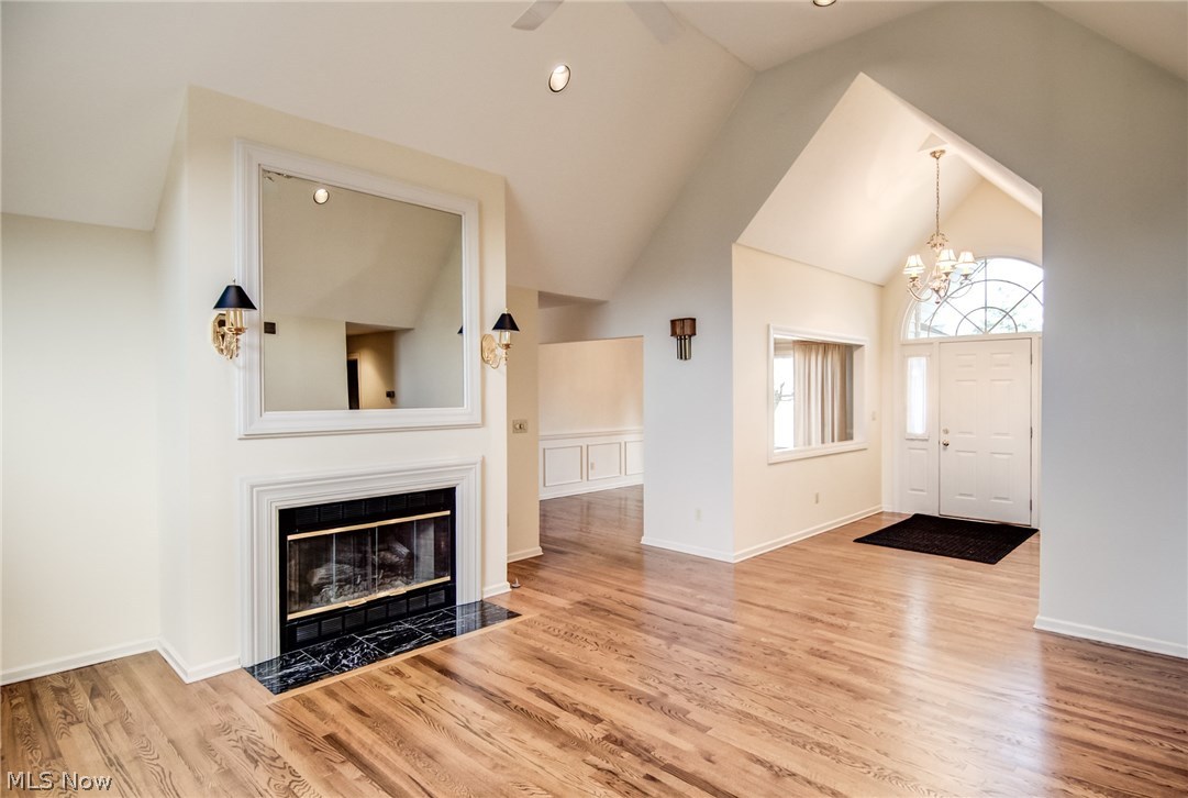 Village Crystal Lakes Condo - Residential