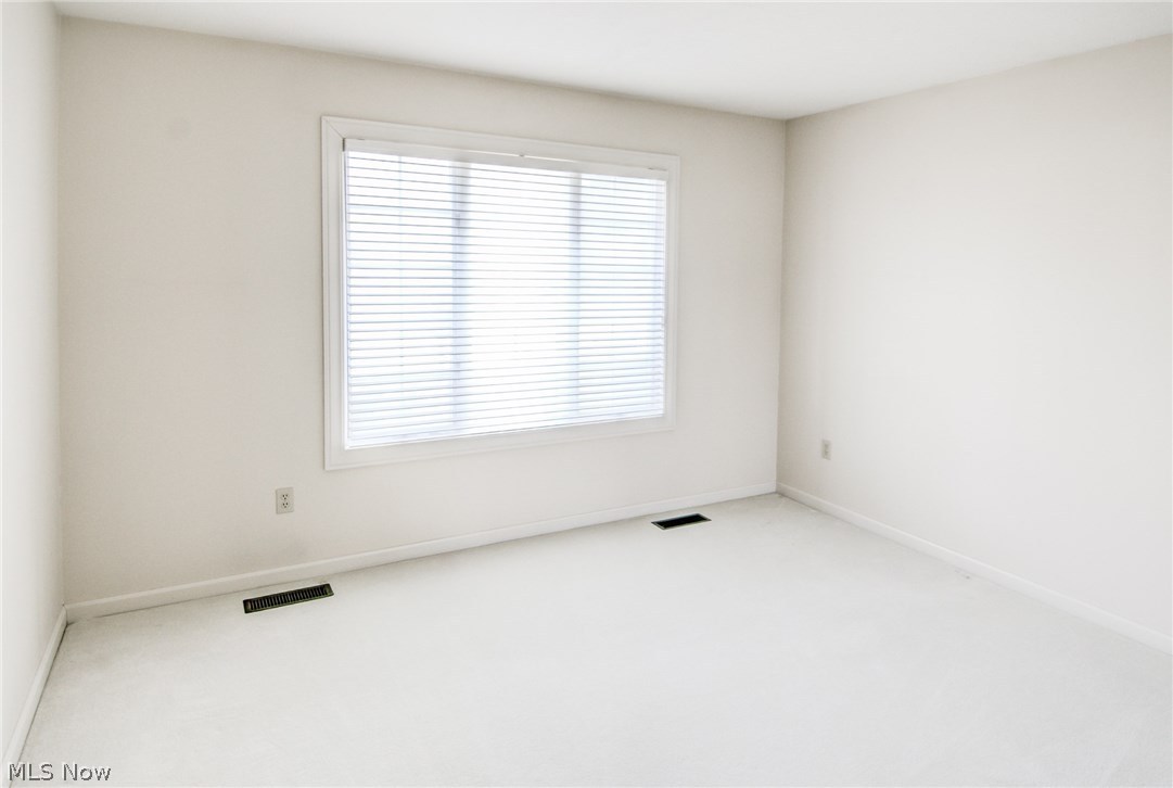 Village Crystal Lakes Condo - Residential